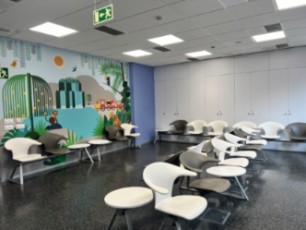 Sala de espera de pediatría del Hospital Quirónsalud Bizkaia