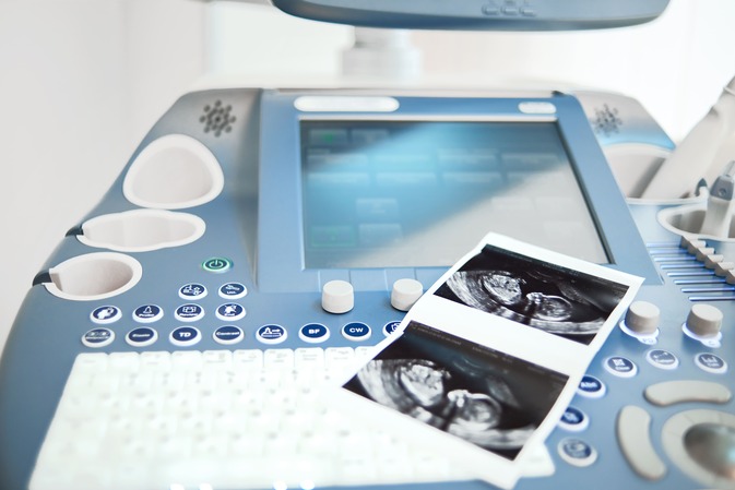 ultrasound-scanning-machine-at-the-clinic-2022-01-31-03-20-36-utc (1)-min (1)