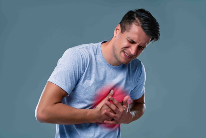 man-with-chest-pain-suffering-from-heart-attack-2026-01-09-07-44-40-utc