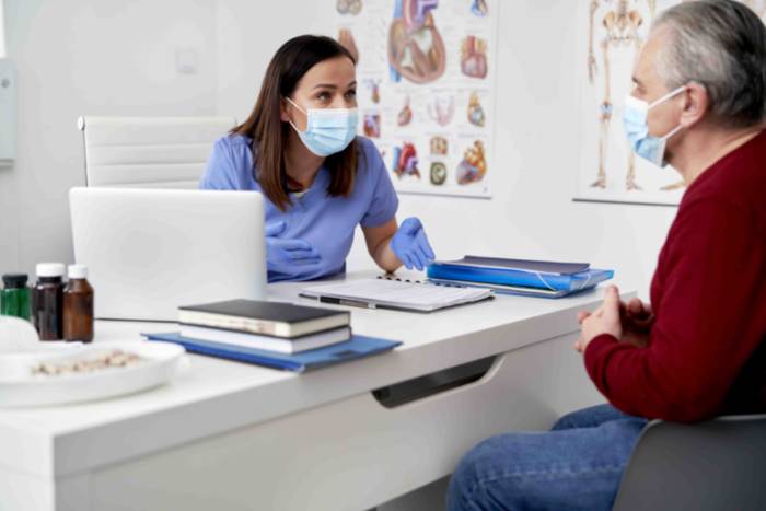 Especialistas geriatría