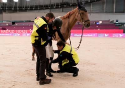 jinete lesionado