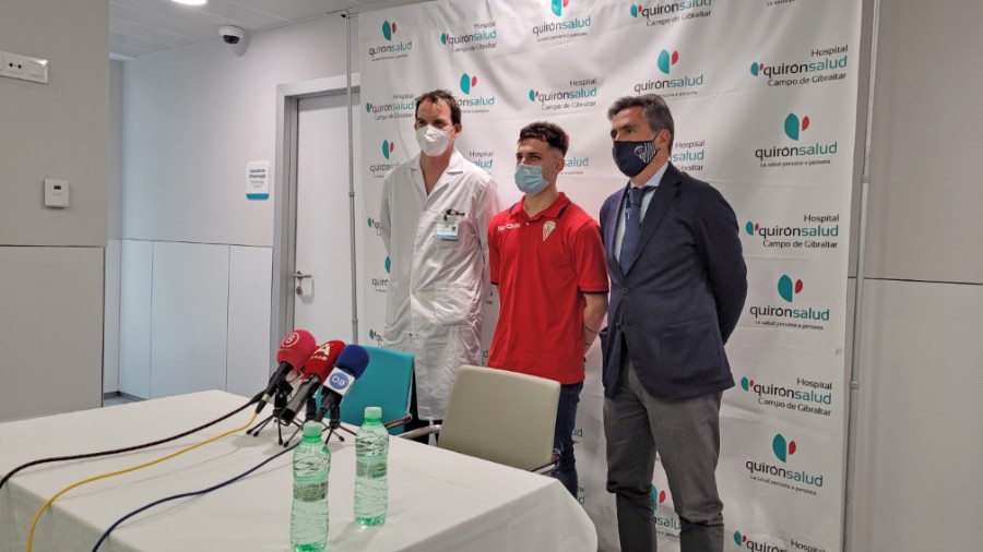 reconocimiento Juan Serrano en Quirónsalud Campo de Gibraltar 2