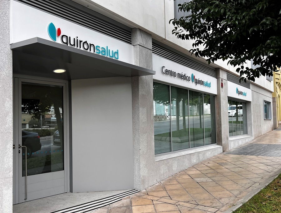 Fachada del Centro Médico Quirónsalud Jaén