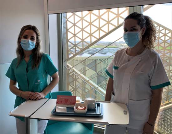 Merienda especial para los pacientes ingresados con motivo de San Valentín.