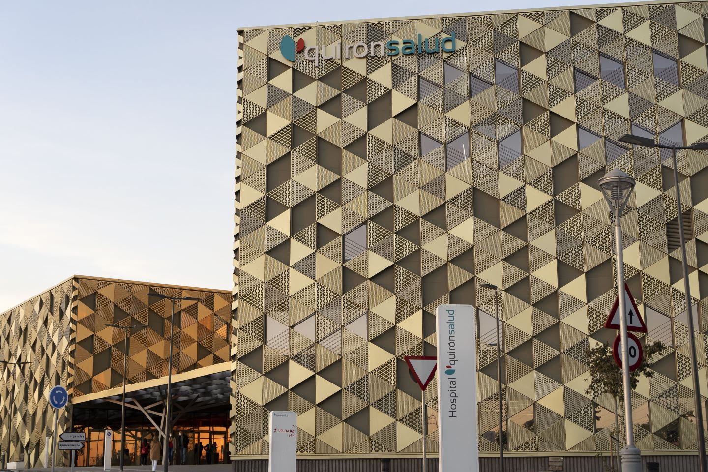 Foto fachada hospital 1 web