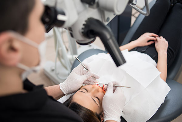 ¿Cómo se realiza una endodoncia?