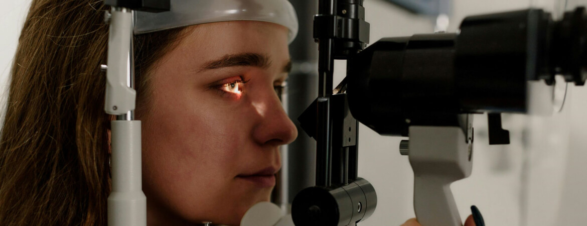 laser-SLT-oftalmologia-glaucoma-revision-hospital-universitari-dexeus