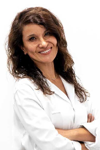 Alejandra-Tapia-oculoplastia-oftalmologa