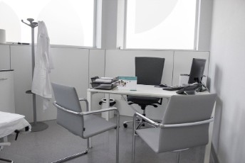 Vista del interior de una consulta del Centro Médico