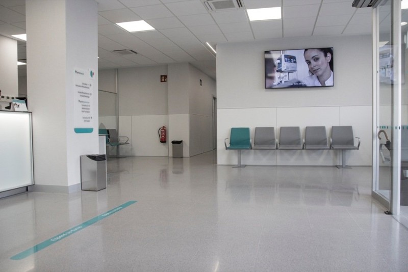 Entrada del Centro Médico Quirónsalud Don Benito