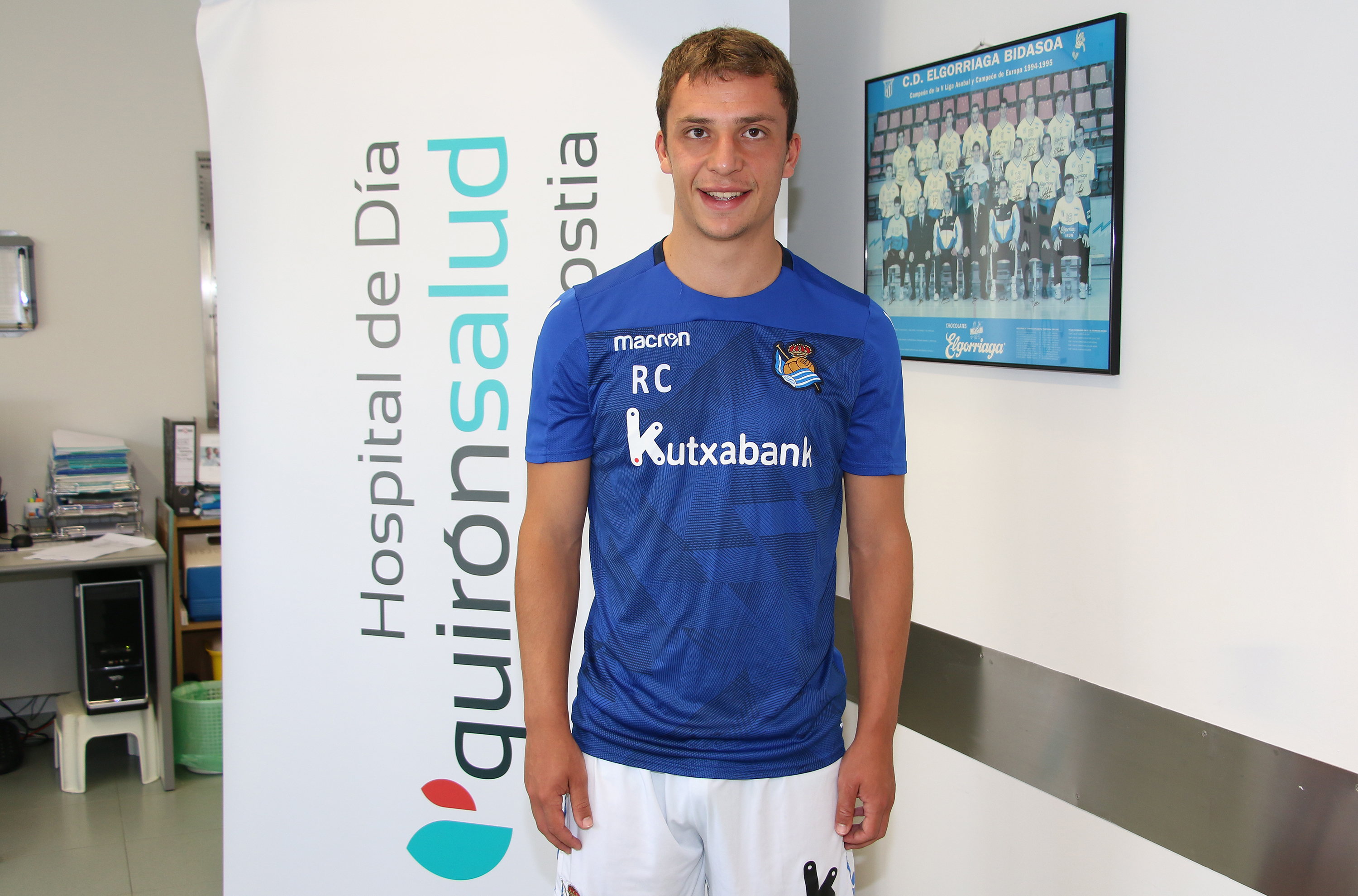 Aitor Aranzabe, jugador cedido por la Real Sociedad al Real Unión - Reconocimientos HDQSD 1