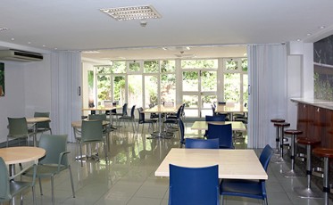 Zona Cafetería Hospital de Día Quirónsalud Donostia