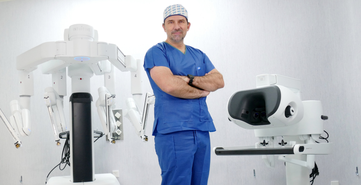Da vinci 5 y Dr. Moradiellos