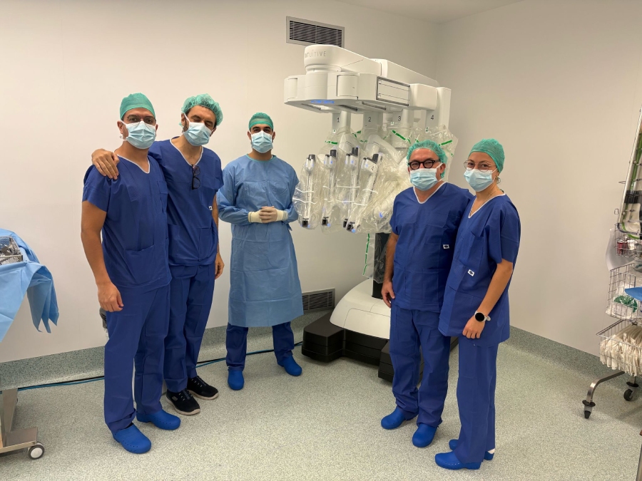 teknon-primera-prostatectomia-radical-robotica-extraperitoneal-Da-Vinci-5-Espana