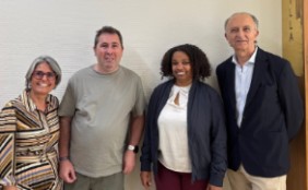 De izda. a dcha, L. Carrasco, I. Noblejas, la Dra. C. Feliz y el Dr. P. García Ruiz Espiga