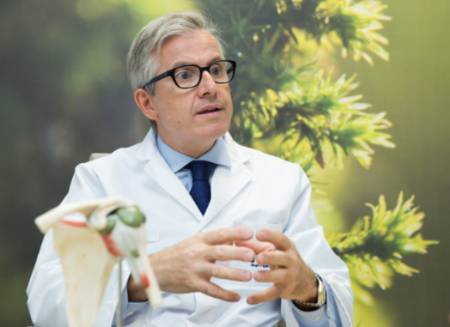 Dr. Leyes