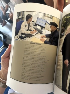 Detalle del libro de poemas