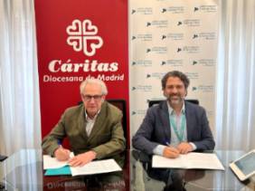 2024 03 12 García de Pruneda y el Dr. Arcos, firmando el convenio de colaboración