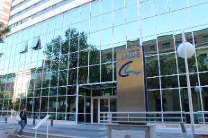 Fachada del Hospital La Luz