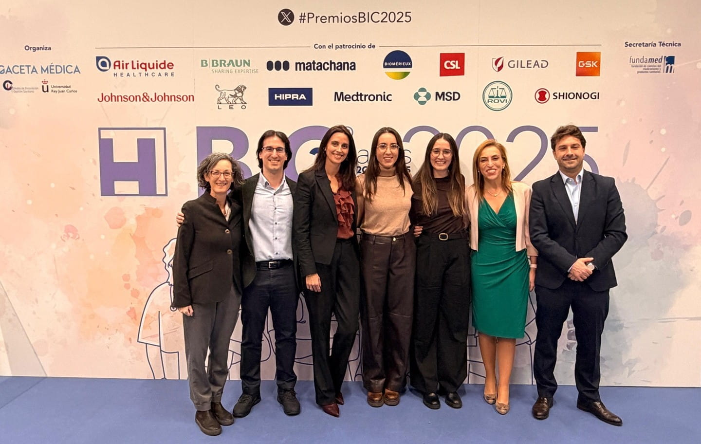 Parte del equipo del HUIE asistente al acto de entrega de los XX Premios BiC