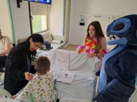 Dia Niño Hospitalizado Visita Stich Hospital Quirónsalud Toledo_6