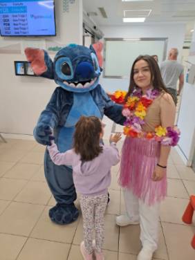 Dia Niño Hospitalizado Visita Stich Hospital Quirónsalud Toledo_11