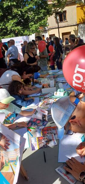 Concurso infantil de dibujo en la fiesta de TOT Sant Cugat