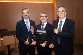 40 HUGC_Placa Conmemorativa & Alcalde Sant Cugat