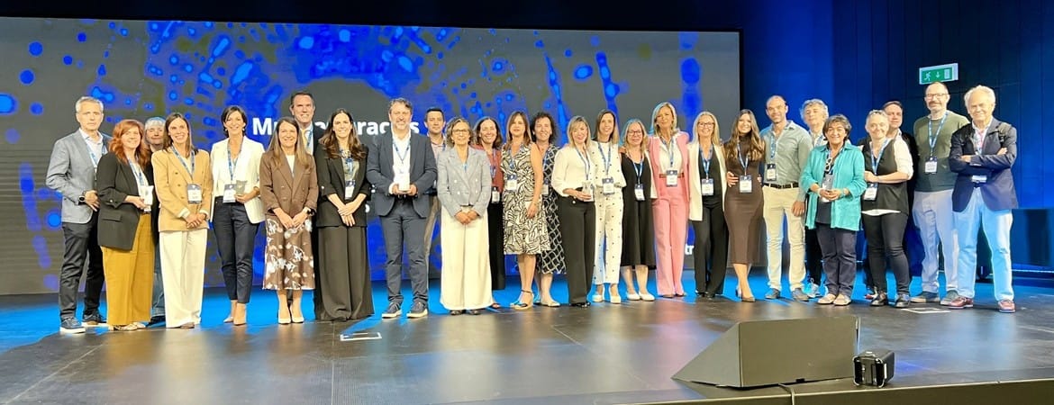 Foto de grupo de los representantes de la FJD asistentes al acto de entrega de los Premios Top 20