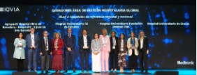 Premio Top 20 en Gestión Hospitalaria Global para la FJD, entregado por la viceconsera de Sanidad de la CAM