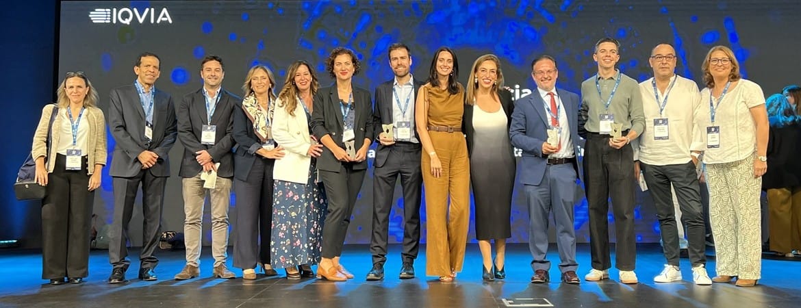 Foto de grupo de los representantes de HUIE asistentes al acto de entrega de los Premios Top 20