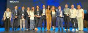 Foto de grupo de los representantes de HUIE asistentes al acto de entrega de los Premios Top 20
