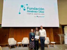 Doctora Vázquez Santiago, ganadora del primer premio del concurso