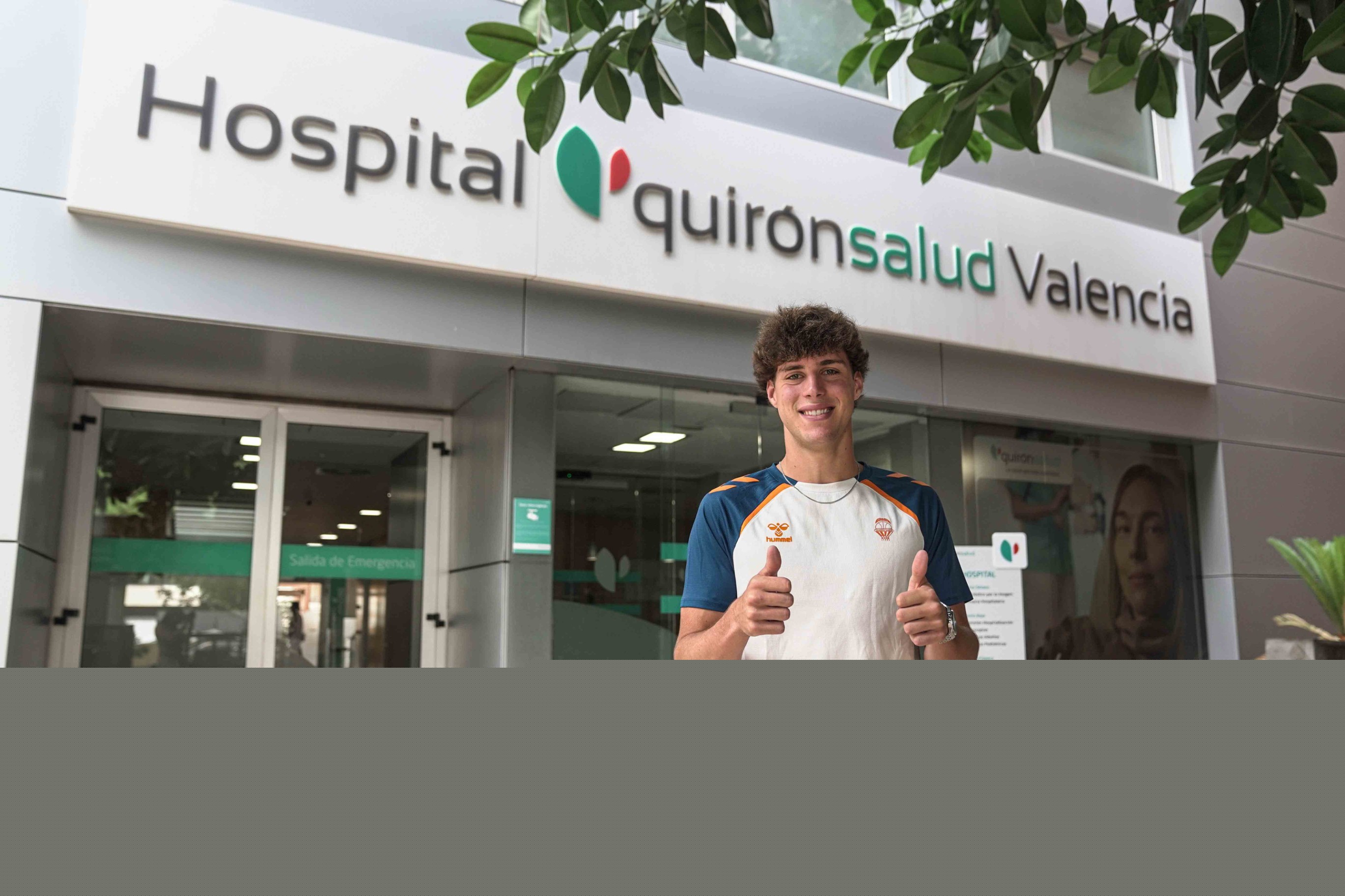 Mario Saint-Supery tras pasar el reconocimiento en el Hospital quirónsalud Valencia