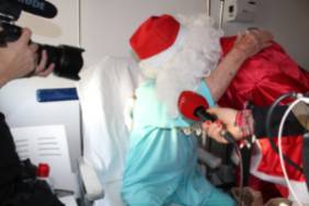Visita y un regalo de Papá Noel