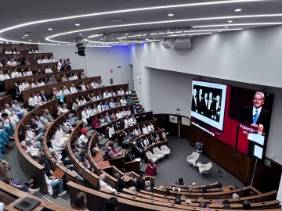 El Premio Príncipe de Asturias de Investigación Científica y Técnica, compartió las claves de su trayectoria y su visión de la Medicina