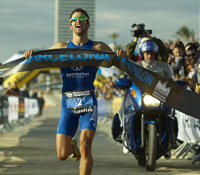 Teknon promociona la salud en el deporte con chequeos deportivos en la Garmin Triatlón