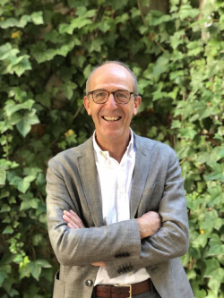 Dr Ferran Pellise Unidad columna quiron bcn