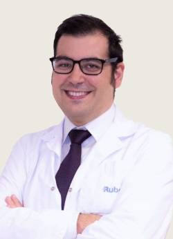 Dr. Andrés González