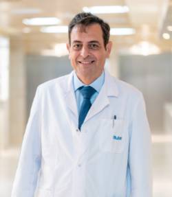 Dr. Carlos Balmori