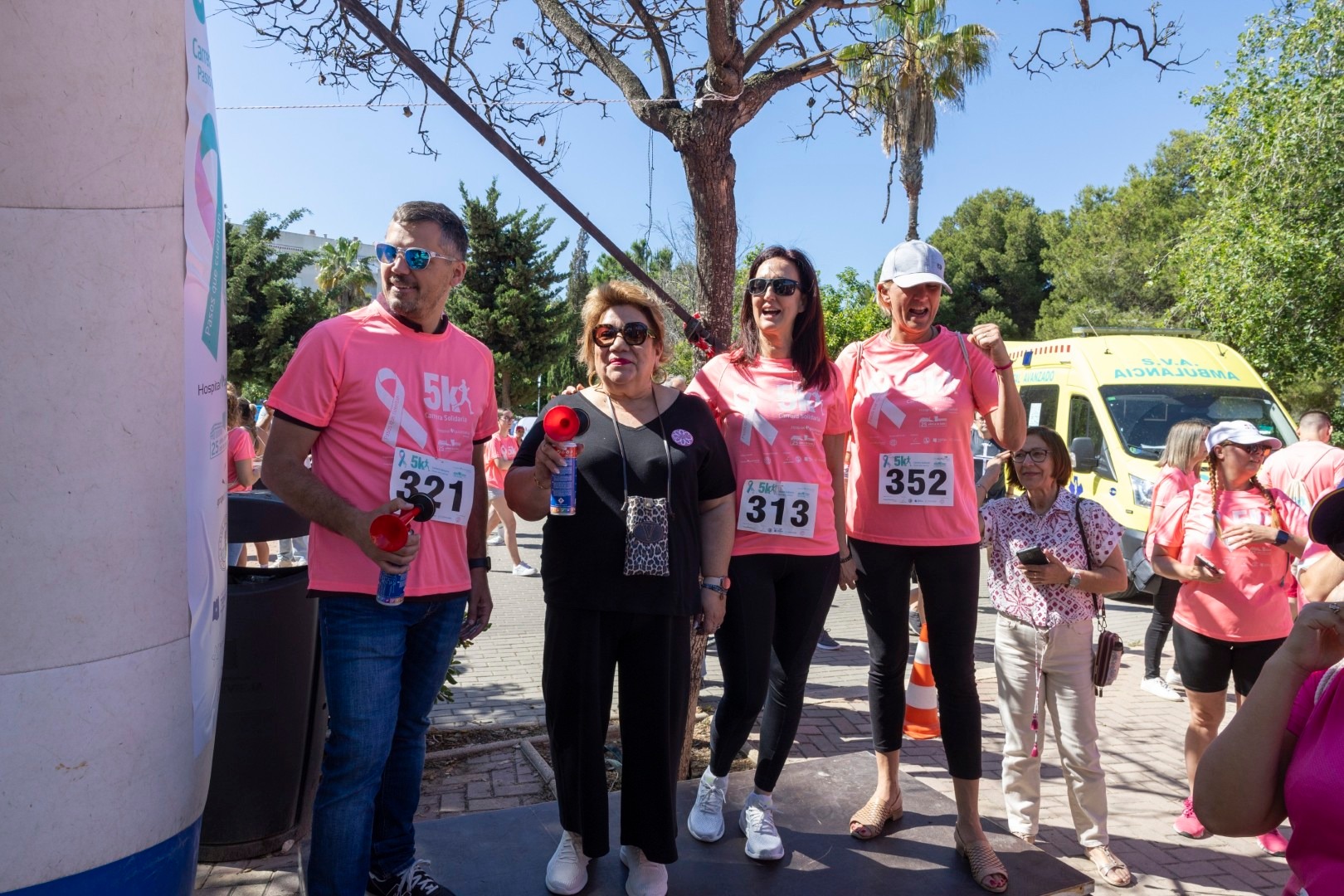 Autoridades y representantes del Hospital dan el pistoletazo de salida
