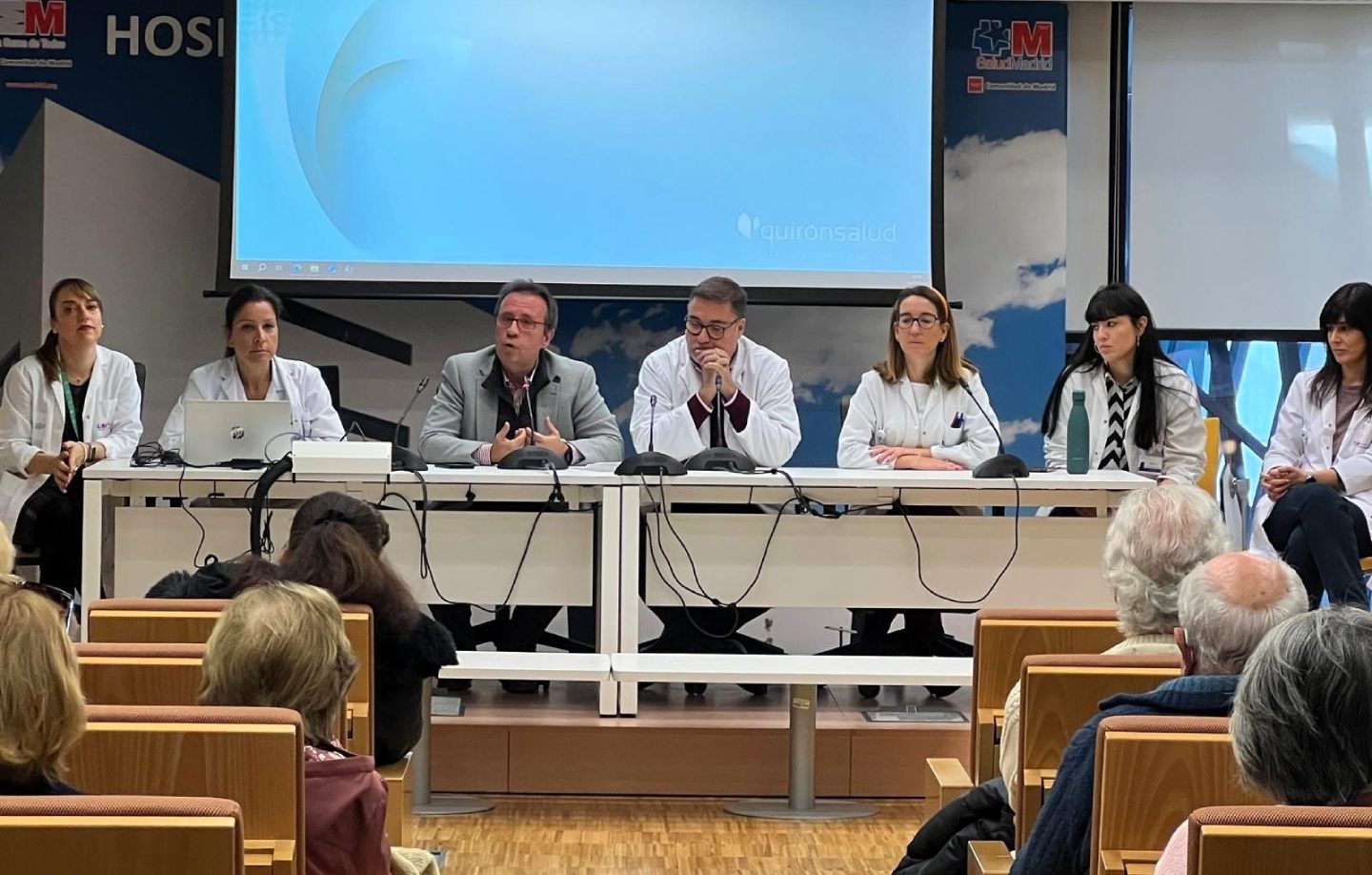 Organizadores y ponentes del taller sobre mieloma múltiple