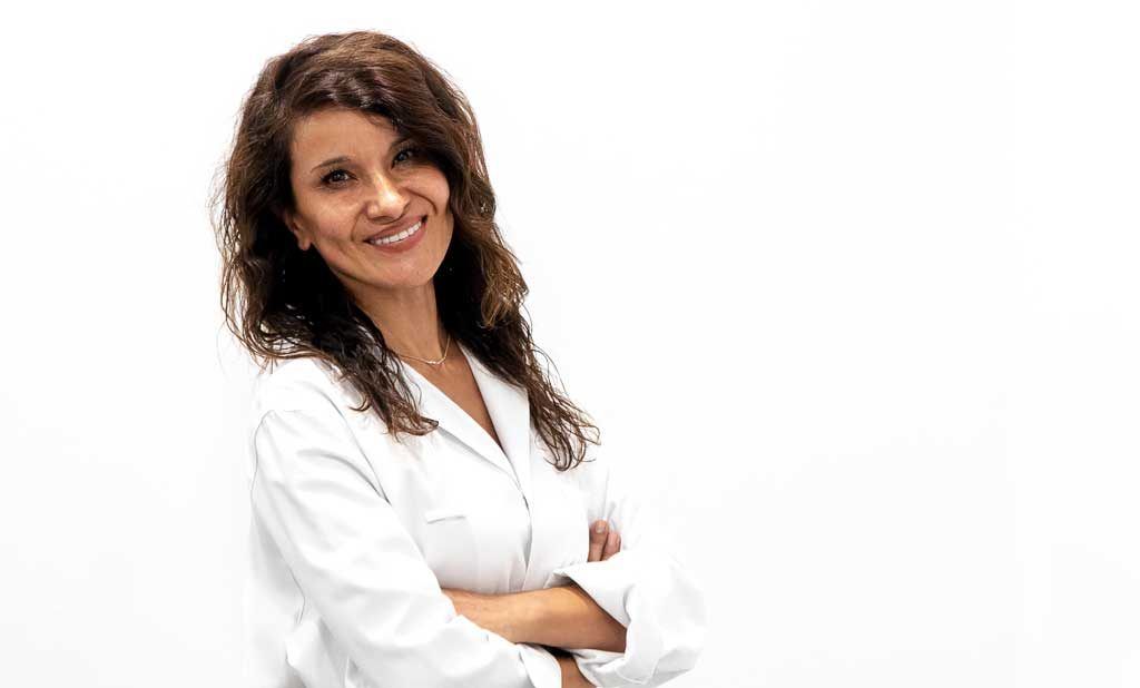 Alejandra-Tapia-oculoplastia-oftalmologa-1024x618