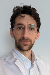 Dr Javier Gil Lianes