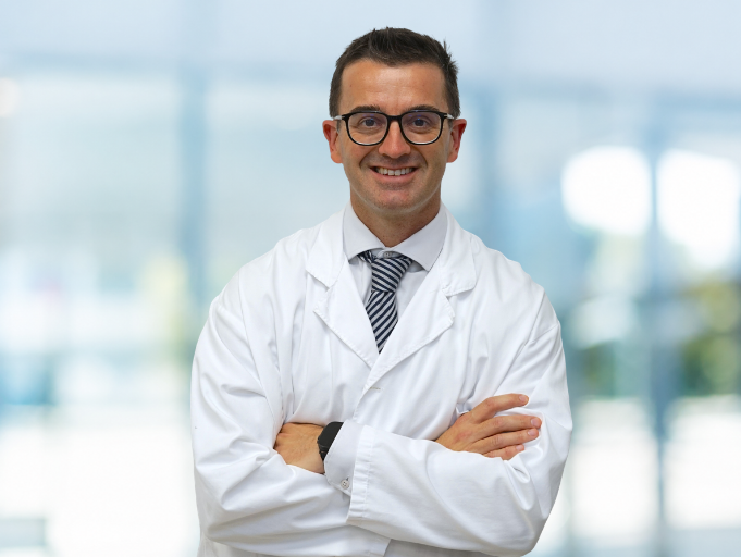 Dr-Manuel-Carnero