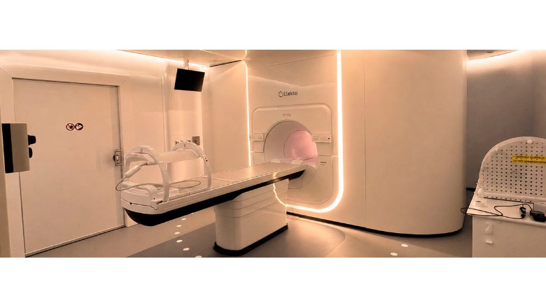 Acelerador lineal guiado por resonancia magnética (RMN LINAC)