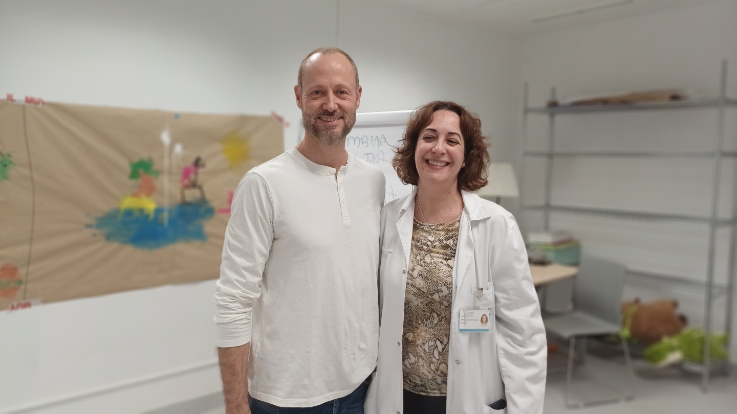 Elias Vivancos junto a Rocio Rosis jefe de servicio de la unidad infanto juvenil del Centre Medic Eixample Sagrat Cor
