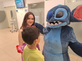 Dia Niño Hospitalizado Visita Stich Hospital Quirónsalud Toledo_15