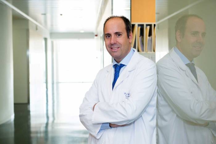 Dr Javier Cortes