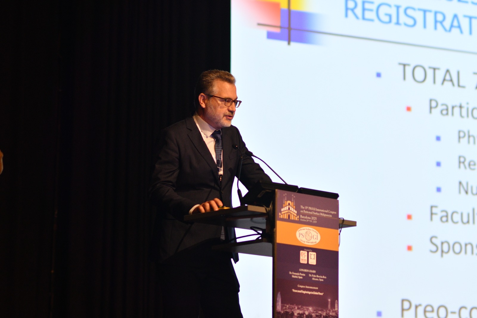 El doctor Bretcha durante el acto inugural del congreso